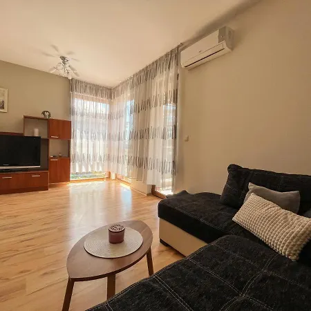 Sozopol Seaside Residence With Free Parking