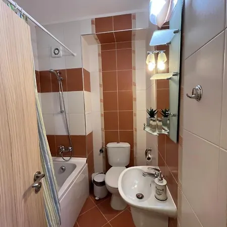 Seaside With Free Parking Apartmán